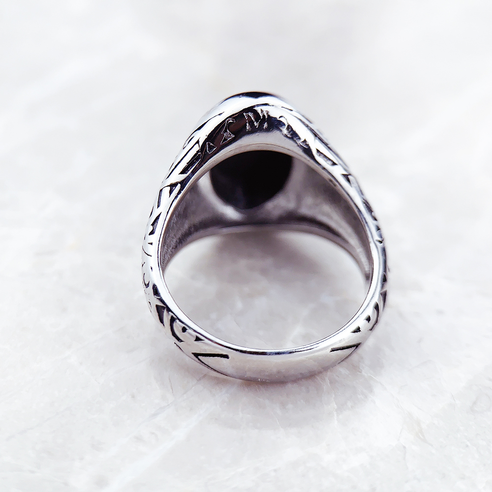 Черное овальное кольцо-печатка – обзор и цена Mens Signet Ring